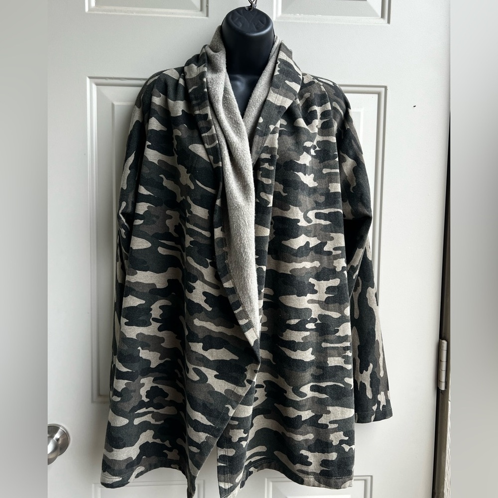 Lucky Brand Camo Open Front Cardigan Size L Soft Draped Cozy Layer Jacket Grunge